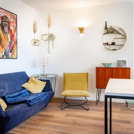 Denis - Stylisches Premium Altstadt-apartment Mit Hafenblick & 2 Baedern