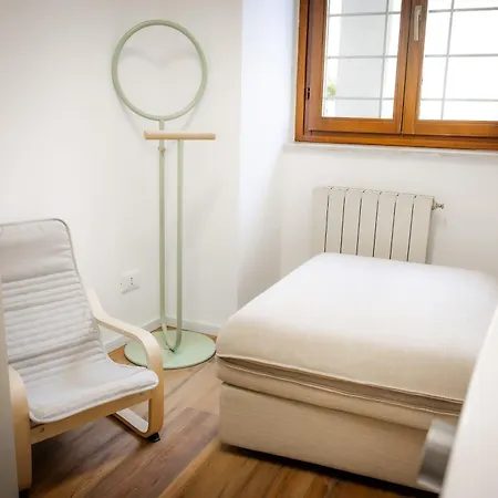 Denis - Stylisches Premium Altstadt-apartment Mit Hafenblick & 2 Baedern * Grado